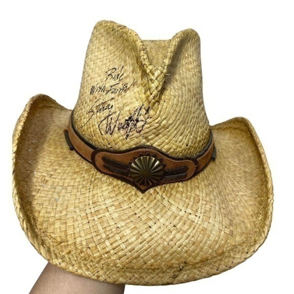 Vintage Shady Bradley men Straw Cowboy Hat
Size M color tan